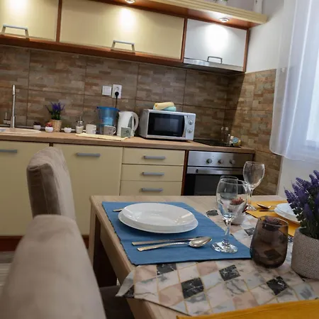 Nadahome - With Fast Wifi And Free Parking * Сомбор