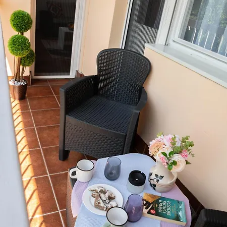 Nadahome - With Fast Wifi And Free Parking *