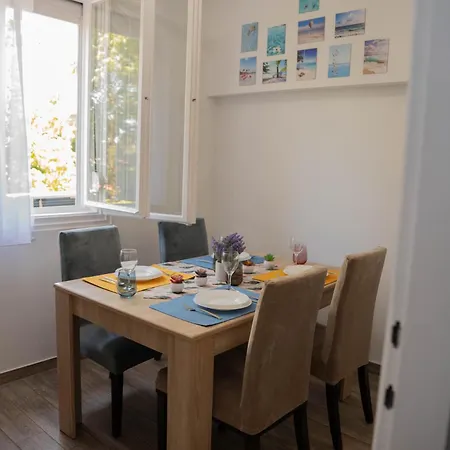 Apartment Nadahome Sombor's Retreat - With Fast Wifi And Free Parking *