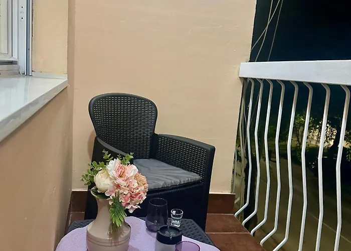 Nadahome - With Fast Wifi And Free Parking Apartament *