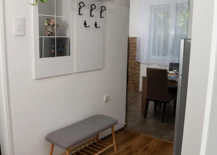 Nadahome - With Fast Wifi And Free Parking Apartament *