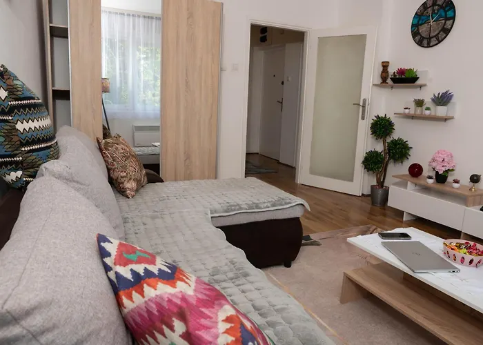 Nadahome - With Fast Wifi And Free Parking Sombor